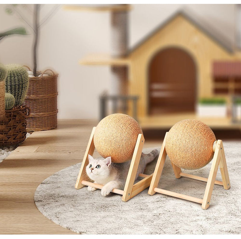 Arranhador com bola interativa em sisal e base de madeira - Patinha Feliz®