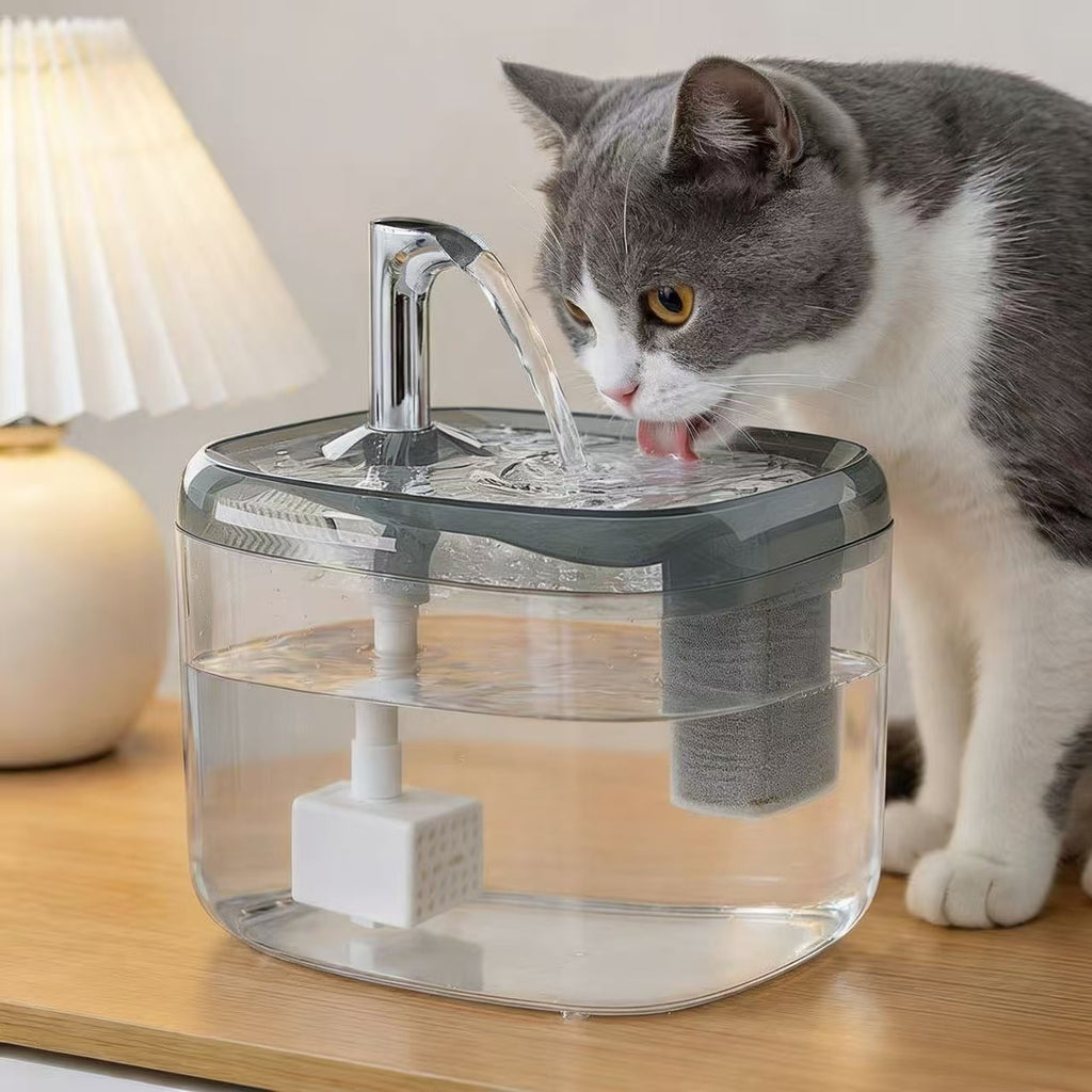 Nova Fonte de gua Automtica para Animais de Estimao de Grande Capacidade 15L Disponvel em 3 Cores Adequada para GatosCesAnimais de Estimao Alimentada por USB No Requer Pilhas Operao Silenciosa Segura e Confivel com Circulao Automt